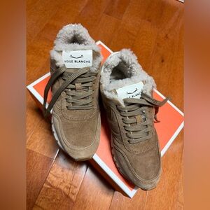 Voile Blanche Julia Sneakers with Fur Lining